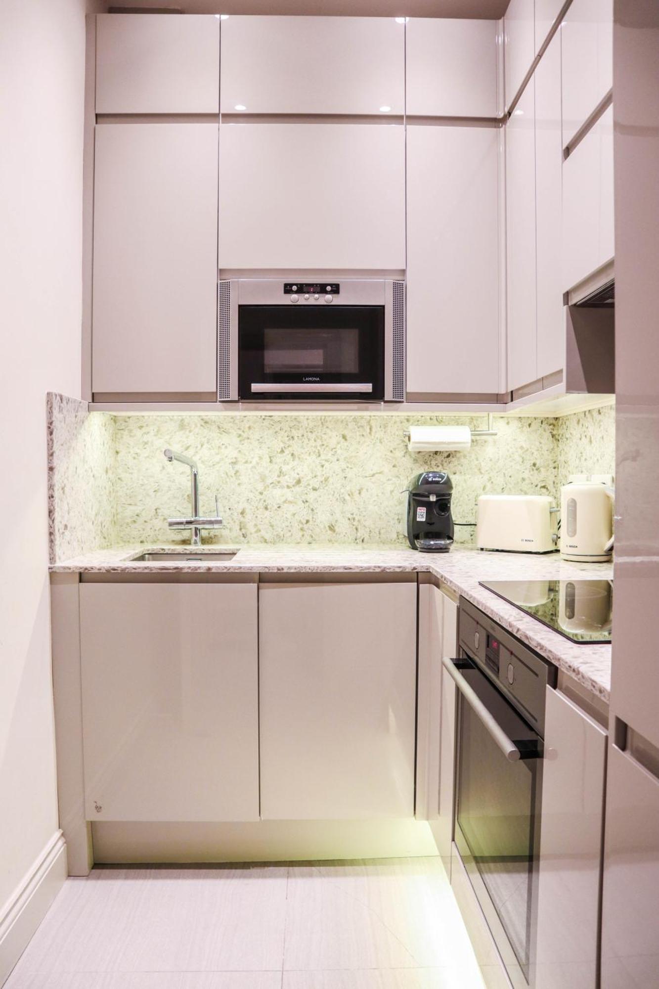 Apartment Elegant One-bedroom! Kensington Flat With Patio