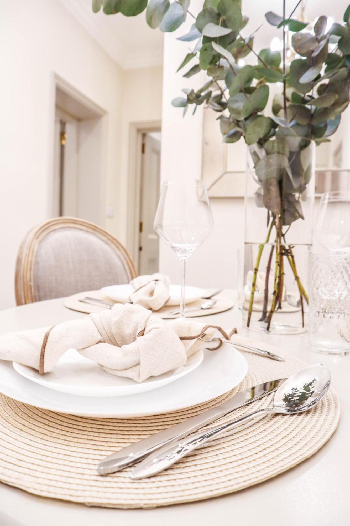 Elegant One-bedroom! Kensington Flat With Patio Apartment London