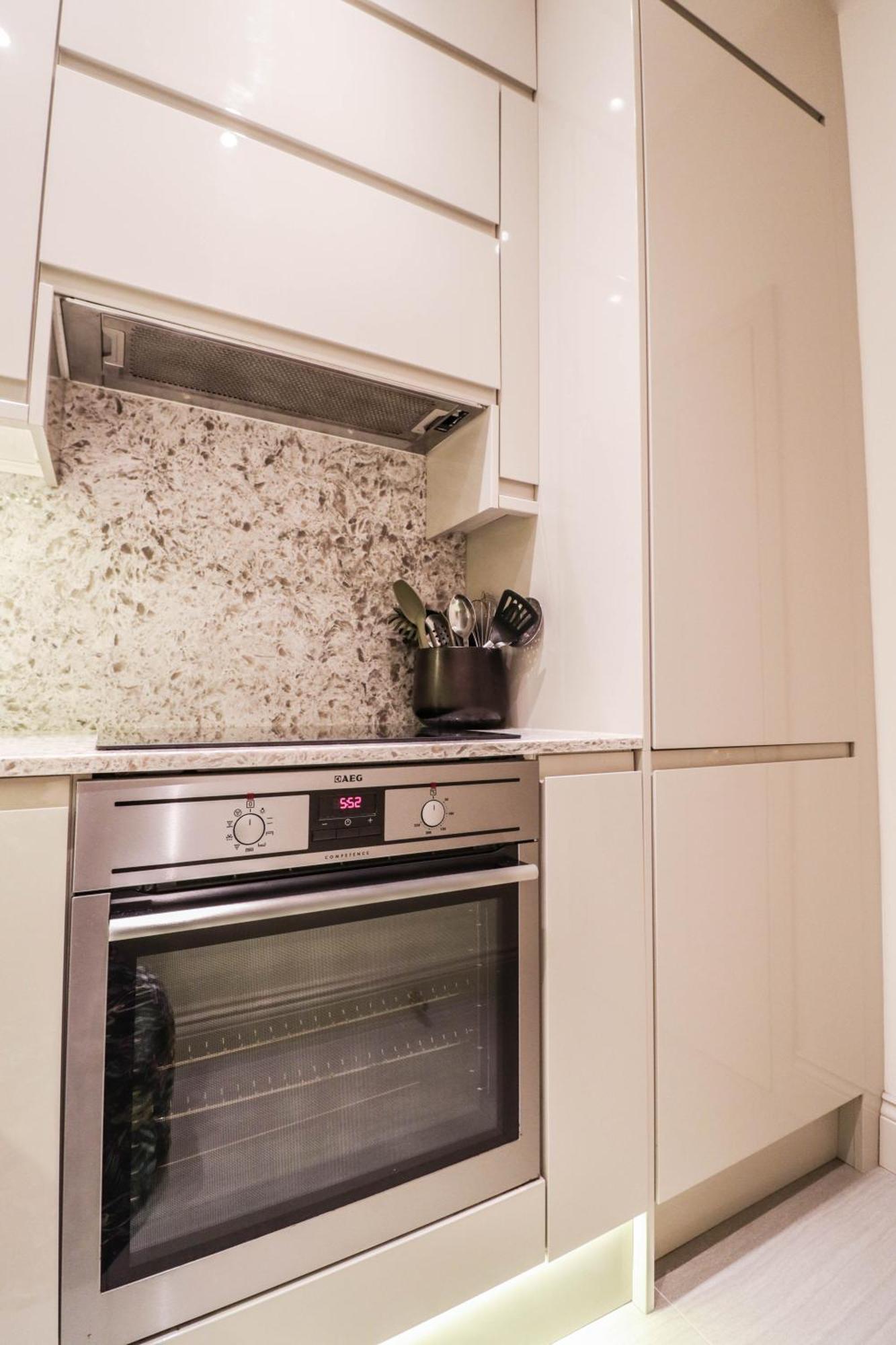 Apartment Elegant One-bedroom! Kensington Flat With Patio *