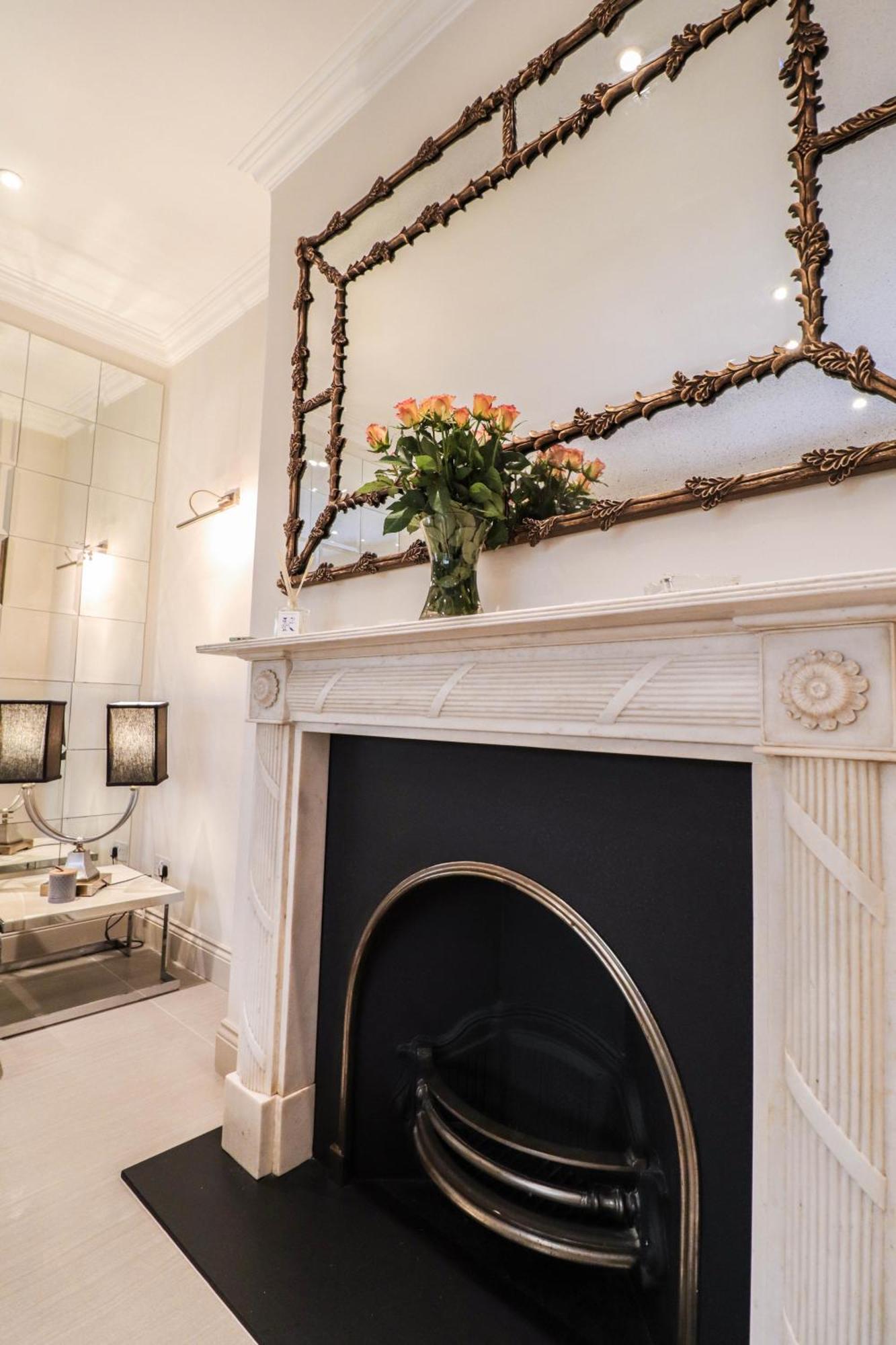 Apartment Elegant One-bedroom! Kensington Flat With Patio London