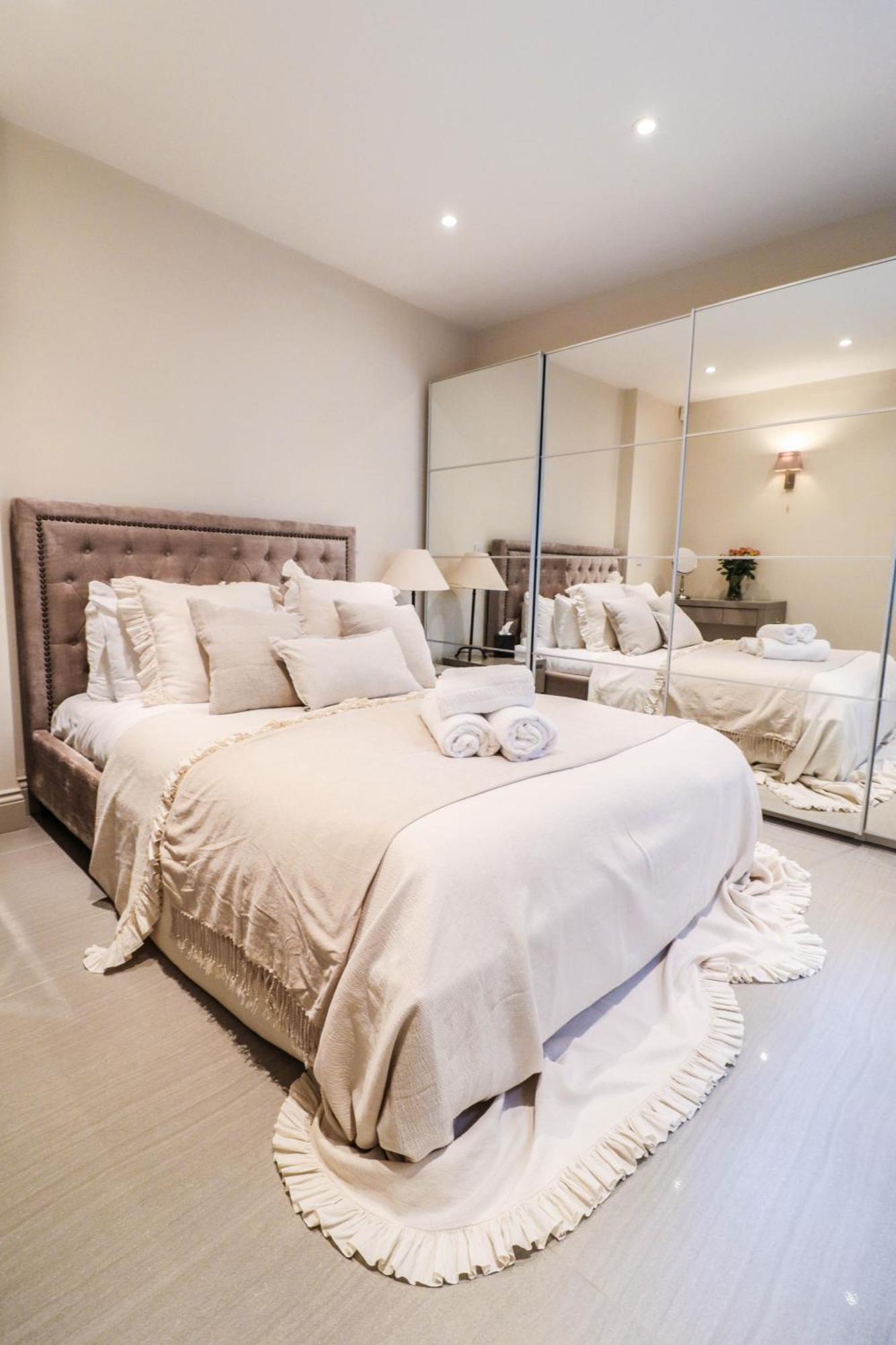 Apartment Elegant One-bedroom! Kensington Flat With Patio London